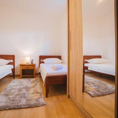 City Center Lux Apartment "Tonci" Омиш Экстерьер фото