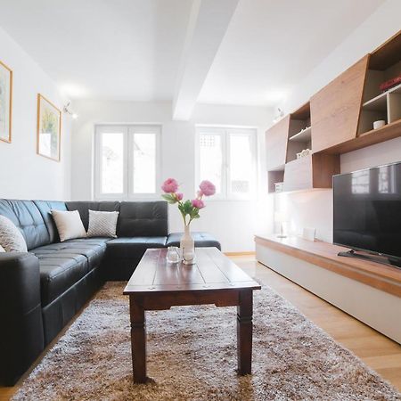 City Center Lux Apartment "Tonci" Омиш Экстерьер фото