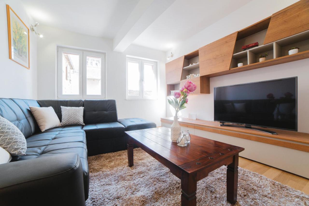 City Center Lux Apartment "Tonci" Омиш Экстерьер фото