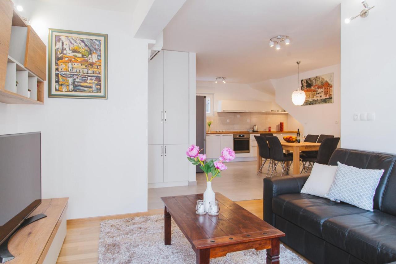 City Center Lux Apartment "Tonci" Омиш Экстерьер фото