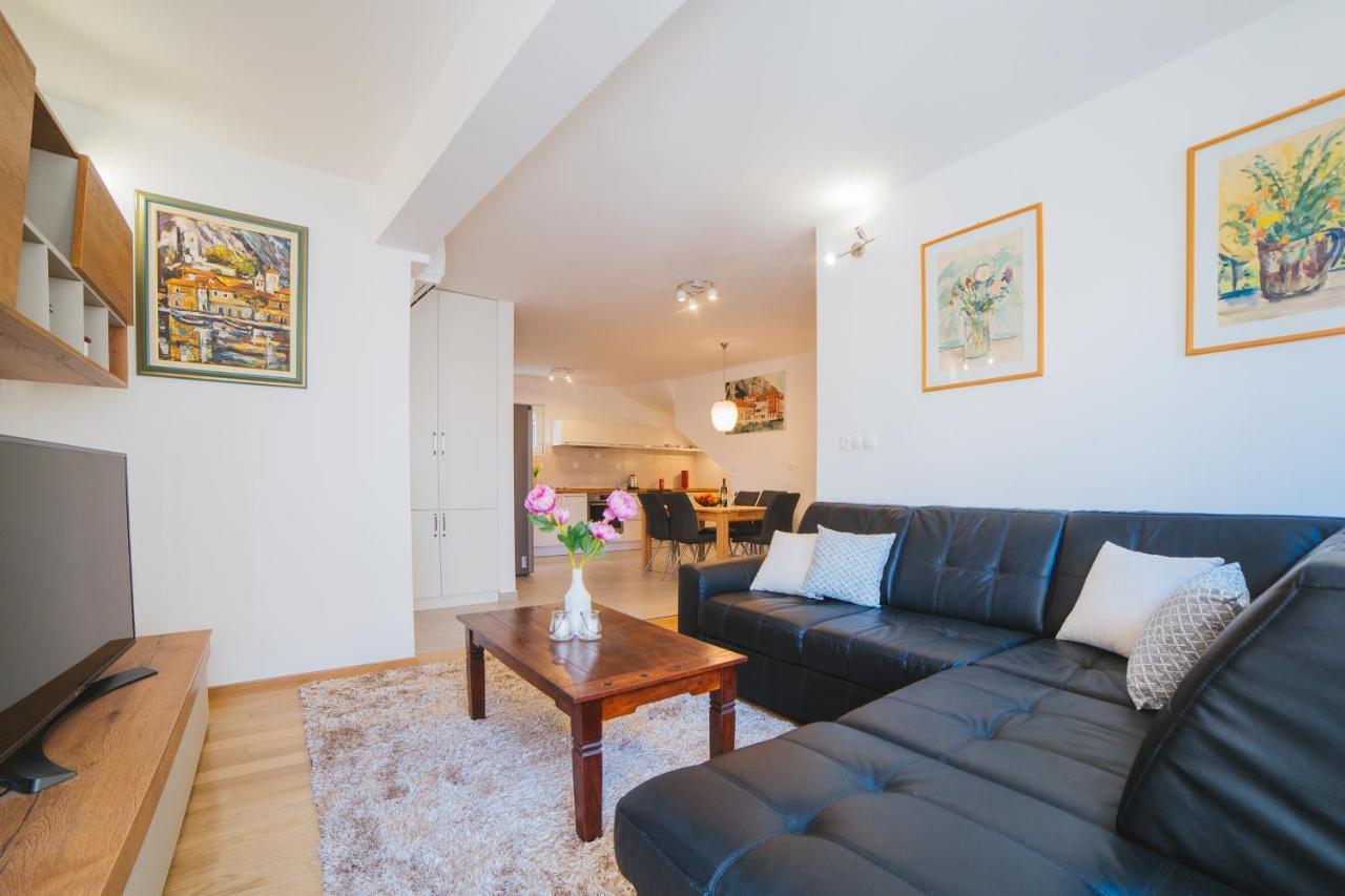 City Center Lux Apartment "Tonci" Омиш Экстерьер фото